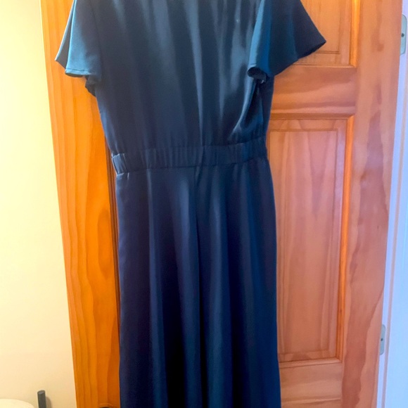 Satin midi front tie teal color short sleeve cocktail dress (size small) - Picture 2 of 3
